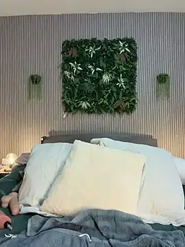 MysteryGirl   online show from June 11, 2026, 7:49 am