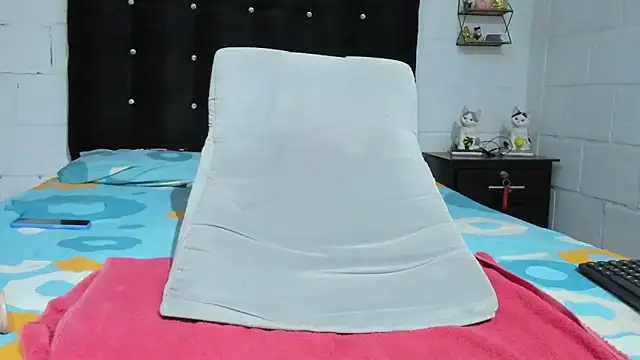 Snapshot of sexynova_93 chatting on June 13, 2026, 11:45 pm sexynova 93 online show from June 13, 2026, 11:45 pm