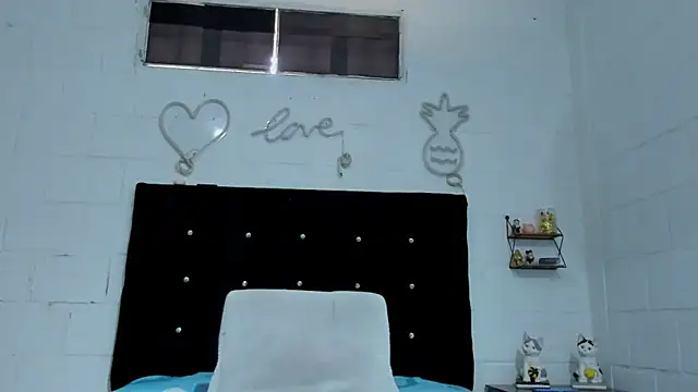 Snapshot of sexynova_93 chatting on June 9, 2026, 8:10 pm sexynova 93 online show from June 9, 2026, 8:10 pm