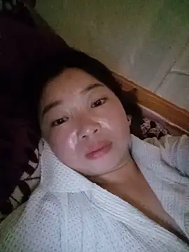 Snapshot of julybe chatting on June 15, 2026, 4:12 am julybe online show from June 15, 2026, 4:12 am