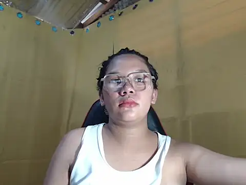 hotsexyreb online show from April 5, 2026, 1:12 am