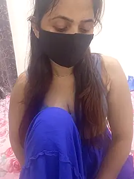 Aarti909090 online show from May 1, 2026, 1:27 pm