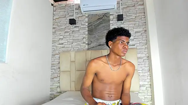 XAVI LEE online show from November 15, 2025, 8:02 pm