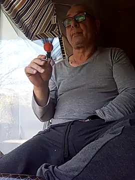 andy-1961 online show from February 25, 2026, 12:38 pm