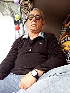 andy-1961 online show from December 21, 2025, 11:34 am