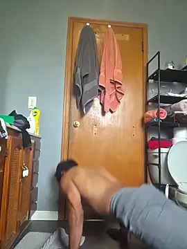 piggylatino online show from June 18, 2026, 10:48 pm