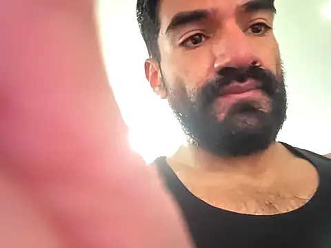 piggylatino online show from May 27, 2026, 6:37 pm