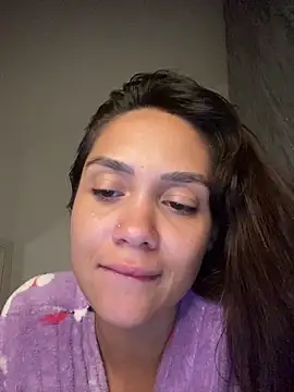 Snapshot of carolsapequinha chatting on June 4, 2026, 7:35 am carolsapequinha online show from June 4, 2026, 7:35 am