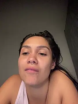 Snapshot of carolsapequinha chatting on June 21, 2026, 10:15 pm carolsapequinha online show from June 21, 2026, 10:15 pm