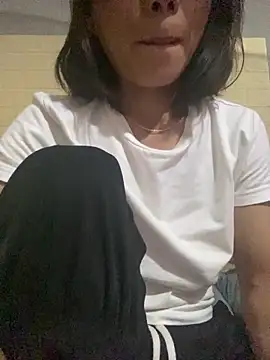 Snapshot of Trangbabylove chatting on June 14, 2026, 7:48 pm Trangbabylove online show from June 14, 2026, 7:48 pm