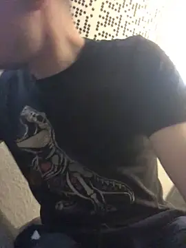Spielzeugtwink online show from June 7, 2026, 12:10 pm