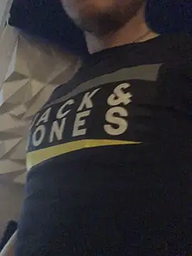 Spielzeugtwink online show from June 4, 2026, 4:33 pm