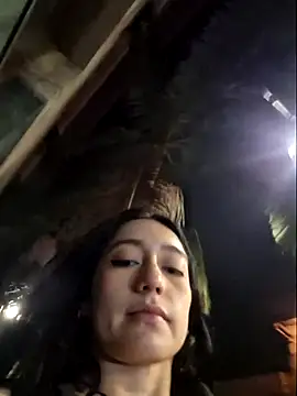 Eveeelyn25 online show from June 14, 2026, 2:24 am