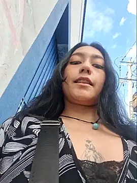 Eveeelyn25 online show from June 28, 2026, 9:43 pm