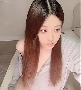 clara-cc online show from June 26, 2026, 1:28 pm