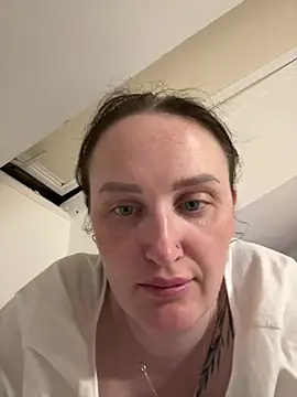TomilaSi online show from June 26, 2026, 9:42 pm