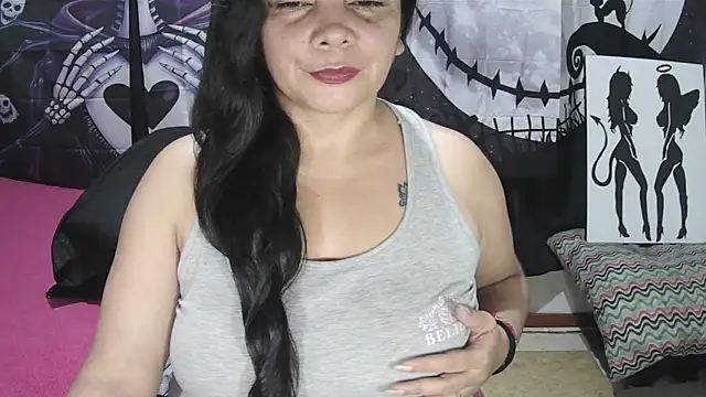 vivian-milf online show from June 13, 2026, 1:47 am