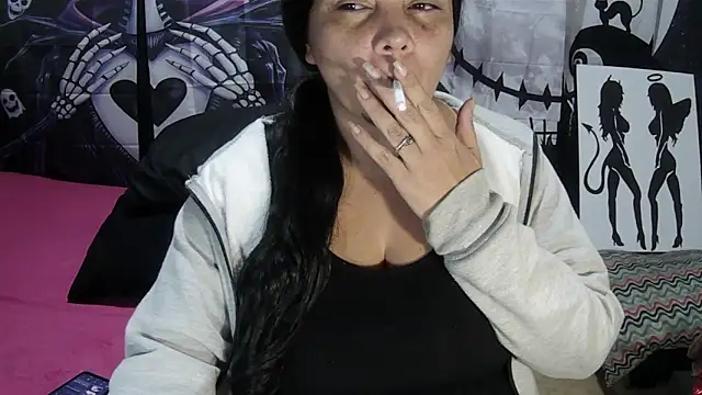 vivian-milf online show from June 9, 2026, 2:34 am