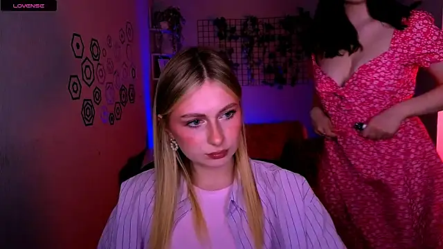 mary meow hot online show from May 23, 2026, 7:24 pm