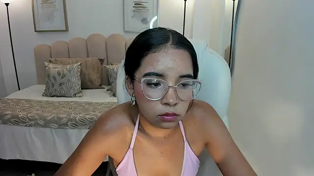 alana martiins online show from June 21, 2026, 3:51 pm