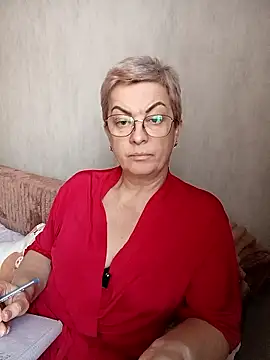 Snapshot of Bastet422111 chatting on January 13, 2026, 11:36 am Bastet422111 online show from January 13, 2026, 11:36 am