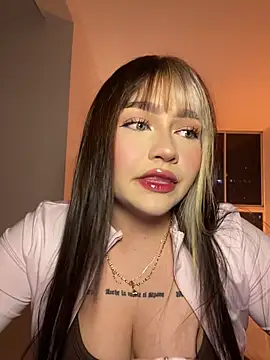 Daniela ruizz online show from June 26, 2026, 3:34 am