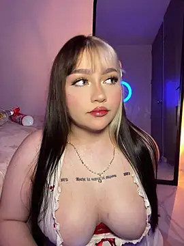 Daniela ruizz online show from June 18, 2026, 4:33 am