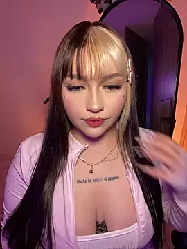 Daniela ruizz online show from June 16, 2026, 4:12 am