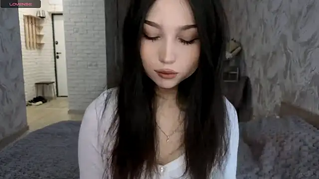Qwami Amie online show from May 20, 2026, 10:34 am