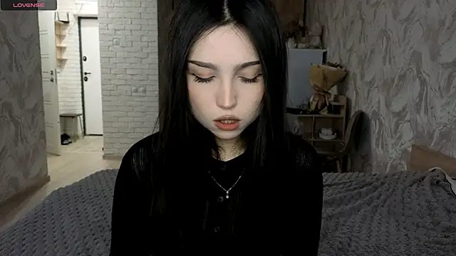 Qwami Amie online show from June 15, 2026, 8:03 am