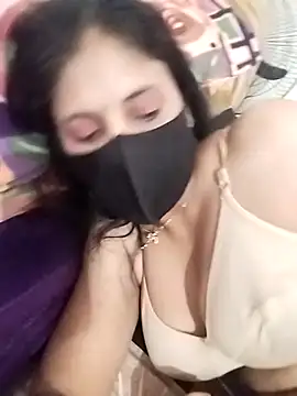 kanika05 online show from April 19, 2026, 9:21 am