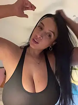 Lena-Williamss online show from June 17, 2026, 3:39 am