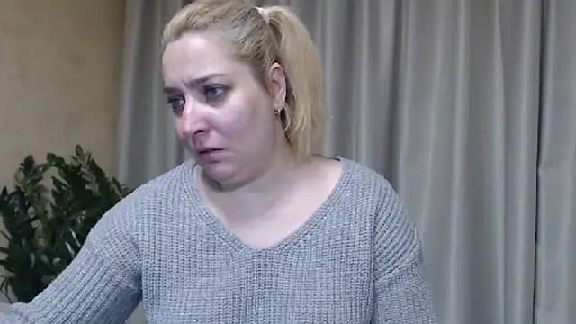 Snapshot of sweetpussy13 chatting on March 6, 2026, 7:14 am sweetpussy13 online show from March 6, 2026, 7:14 am