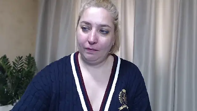 Snapshot of sweetpussy13 chatting on March 28, 2026, 6:47 am sweetpussy13 online show from March 28, 2026, 6:47 am