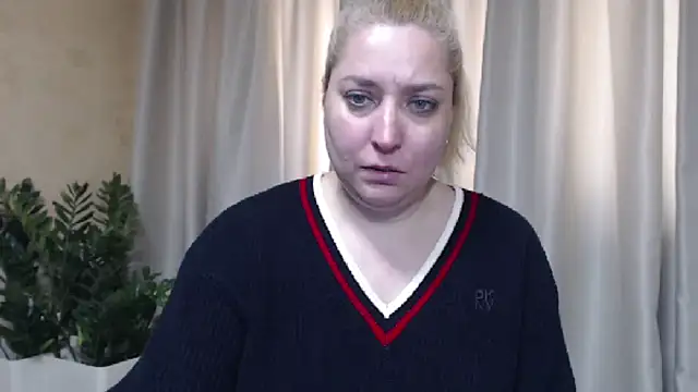 Snapshot of sweetpussy13 chatting on March 27, 2026, 6:55 am sweetpussy13 online show from March 27, 2026, 6:55 am