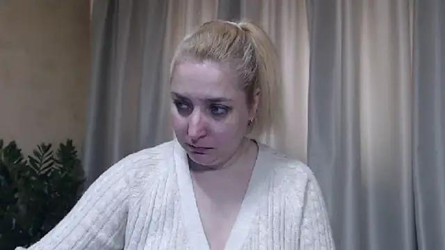 Snapshot of sweetpussy13 chatting on March 13, 2026, 7:35 am sweetpussy13 online show from March 13, 2026, 7:35 am