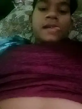 swartilodhi123 online show from April 28, 2026, 4:44 pm