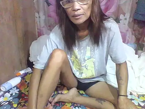 Petite elise online show from June 14, 2026, 10:11 pm