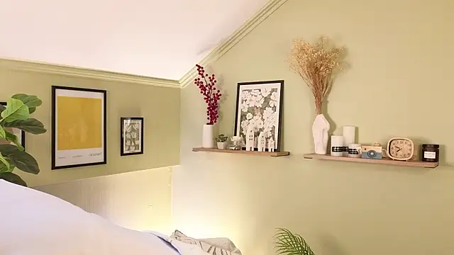 BlushKira online show from March 4, 2026, 8:11 am