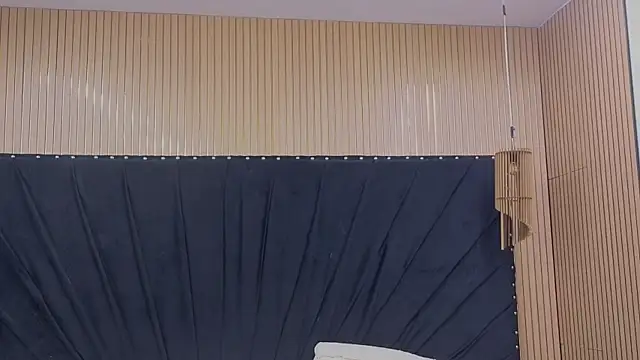 Snapshot of Megan-Horney- chatting on April 9, 2026, 1:39 pm Megan-Horney- online show from April 9, 2026, 1:39 pm