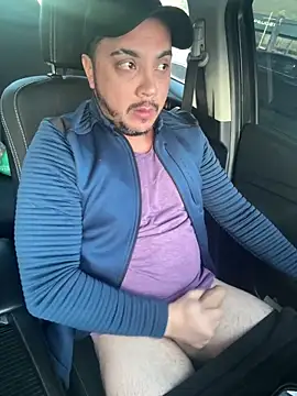 Diegohernan17 online show from June 15, 2026, 12:27 pm