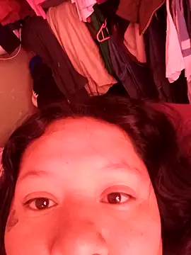 Karlitahots online show from March 13, 2026, 3:50 pm