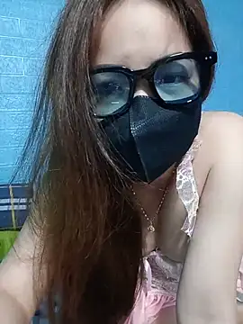 lanahotvn online show from July 13, 2026, 4:56 am
