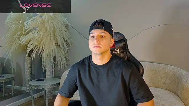 Noah Clarkk online show from July 1, 2026, 5:35 pm