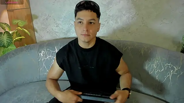 Noah Clarkk online show from June 27, 2026, 4:02 pm