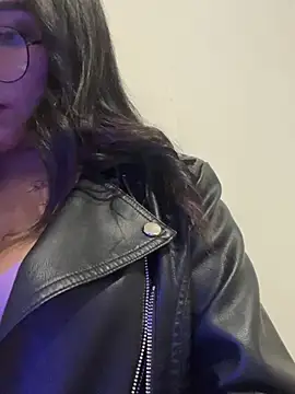 Yaneth1 online show from July 11, 2026, 4:57 am