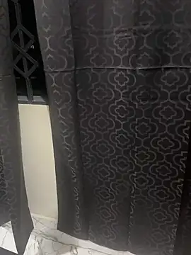 Snapshot of cymSlim chatting on December 18, 2025, 9:29 pm cymSlim online show from December 18, 2025, 9:29 pm