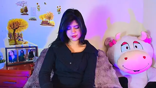 hannaa cute online show from June 13, 2026, 6:06 pm