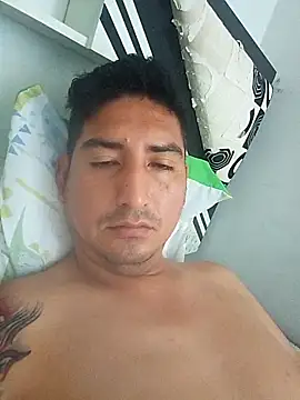 Yrresistible666 online show from February 12, 2026, 1:22 pm