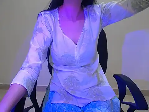 Farhana beautyfull online show from June 20, 2026, 4:06 am
